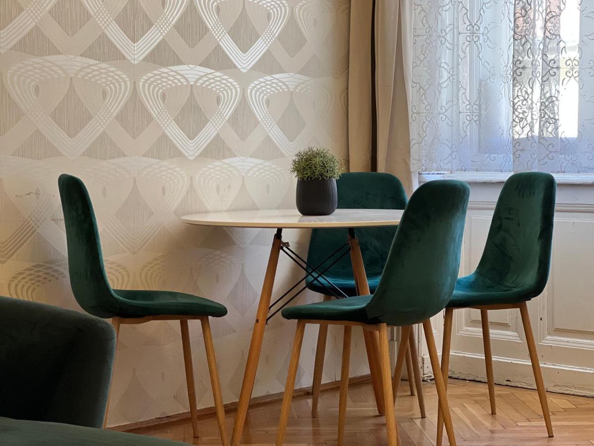 N38 Apartments By Small Home Будапеща Екстериор снимка