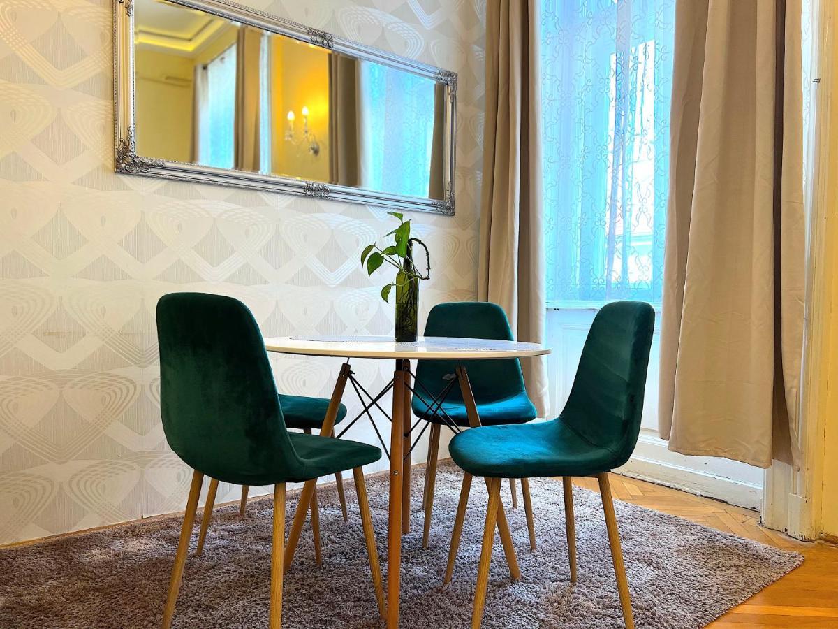 N38 Apartments By Small Home Будапеща Екстериор снимка